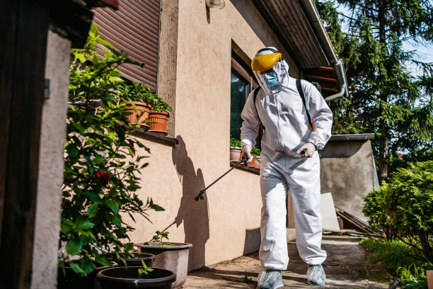 Best Commercial Pest Control Services  in Fulton, IL
